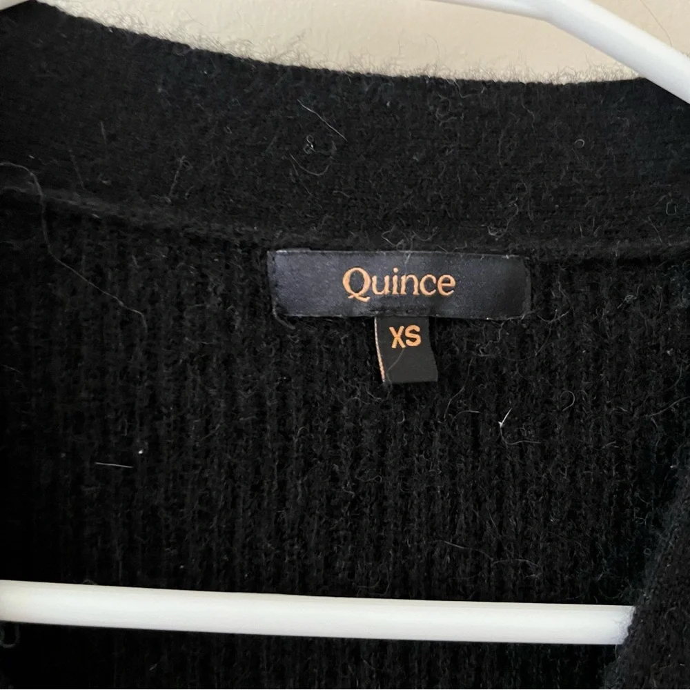 Quince | black cropped cardigan - Picture 3 of 5